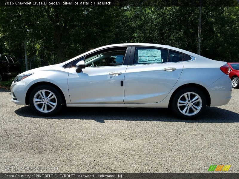 Silver Ice Metallic / Jet Black 2016 Chevrolet Cruze LT Sedan