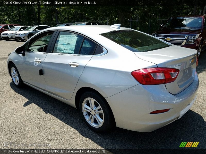 Silver Ice Metallic / Jet Black 2016 Chevrolet Cruze LT Sedan