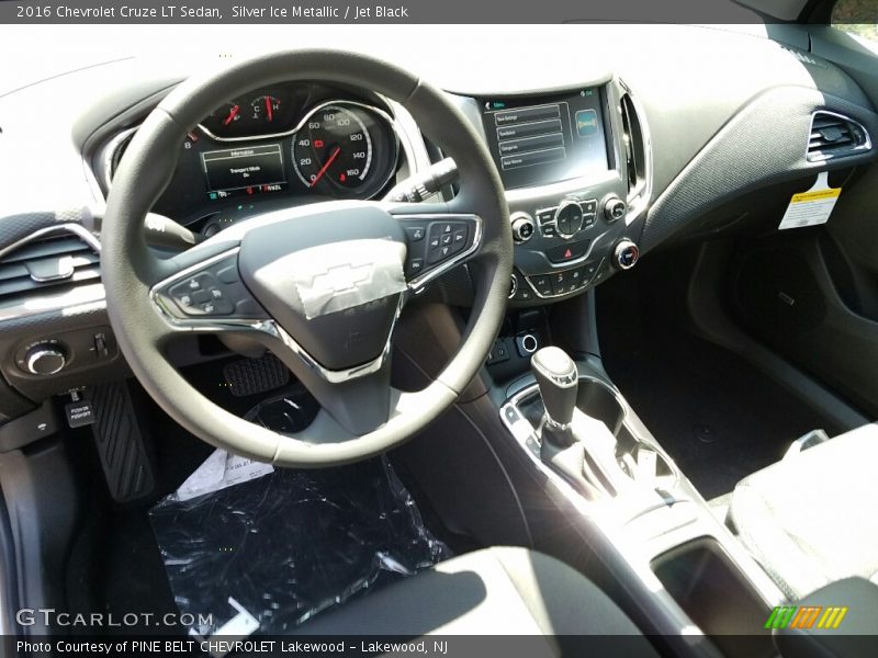 Silver Ice Metallic / Jet Black 2016 Chevrolet Cruze LT Sedan