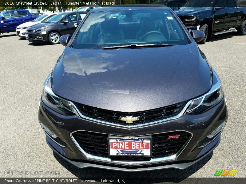 Tungsten Metallic / Jet Black 2016 Chevrolet Cruze LT Sedan