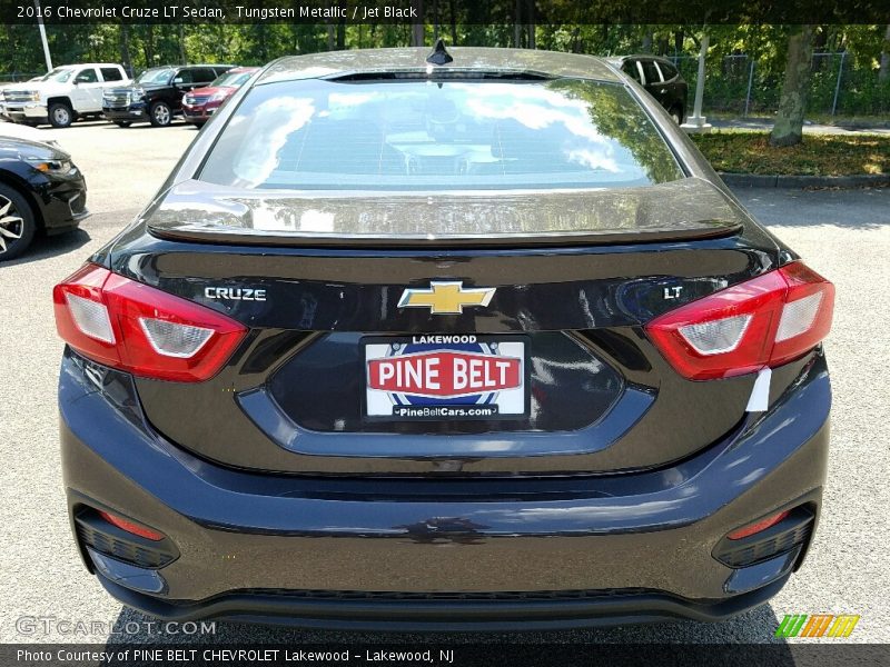 Tungsten Metallic / Jet Black 2016 Chevrolet Cruze LT Sedan