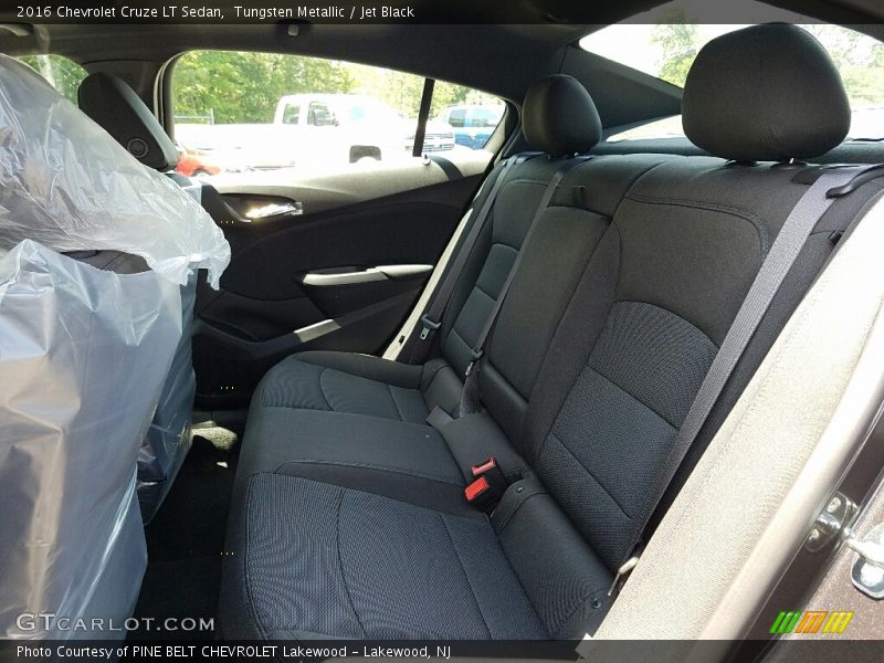 Tungsten Metallic / Jet Black 2016 Chevrolet Cruze LT Sedan