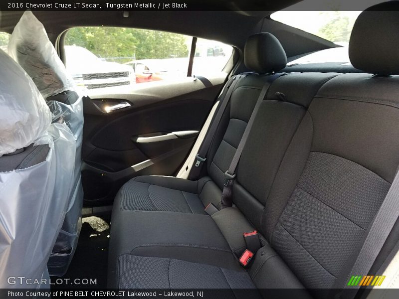 Tungsten Metallic / Jet Black 2016 Chevrolet Cruze LT Sedan
