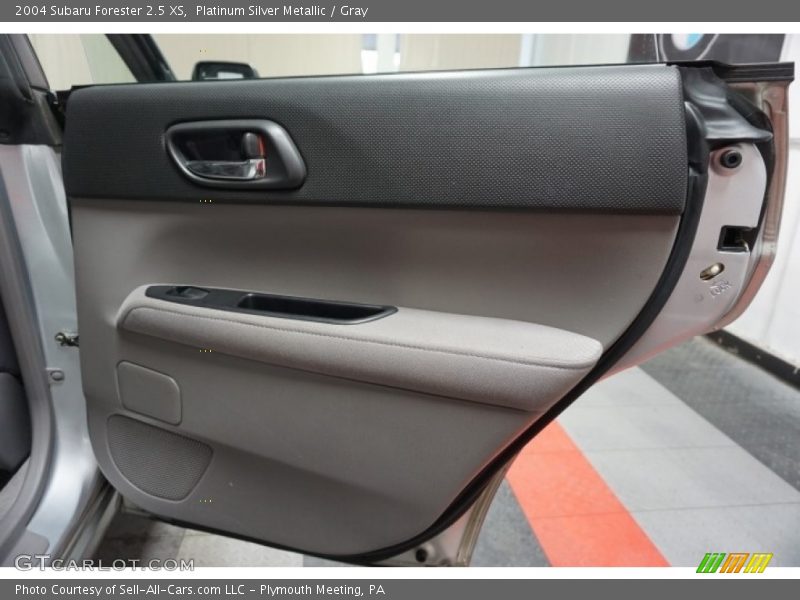 Platinum Silver Metallic / Gray 2004 Subaru Forester 2.5 XS