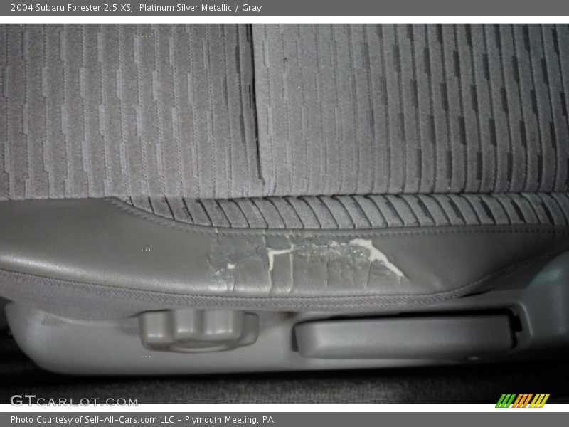 Platinum Silver Metallic / Gray 2004 Subaru Forester 2.5 XS