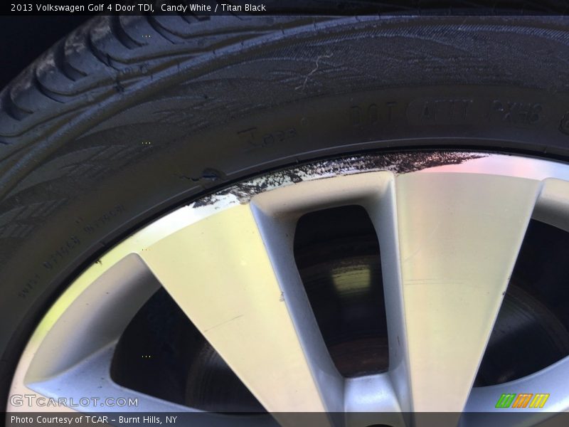 Candy White / Titan Black 2013 Volkswagen Golf 4 Door TDI