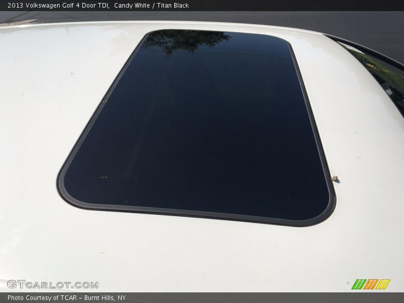 Candy White / Titan Black 2013 Volkswagen Golf 4 Door TDI