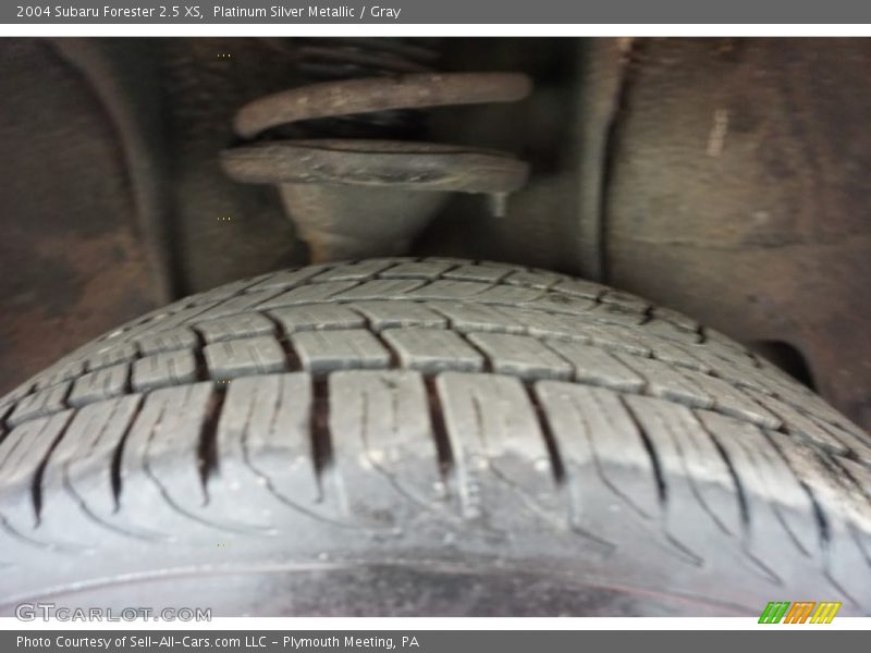 Platinum Silver Metallic / Gray 2004 Subaru Forester 2.5 XS