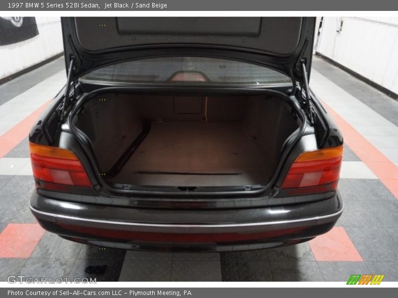 Jet Black / Sand Beige 1997 BMW 5 Series 528i Sedan