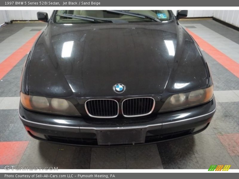 Jet Black / Sand Beige 1997 BMW 5 Series 528i Sedan