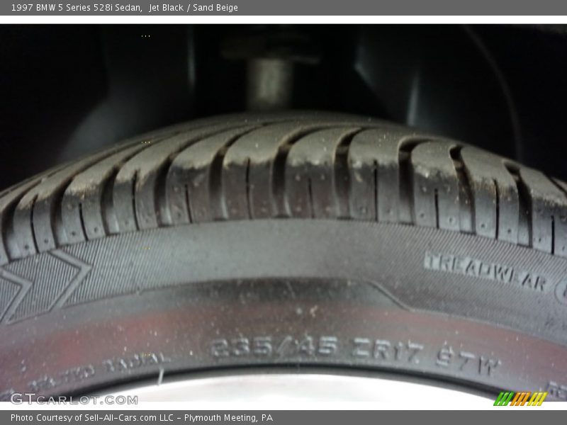 Jet Black / Sand Beige 1997 BMW 5 Series 528i Sedan