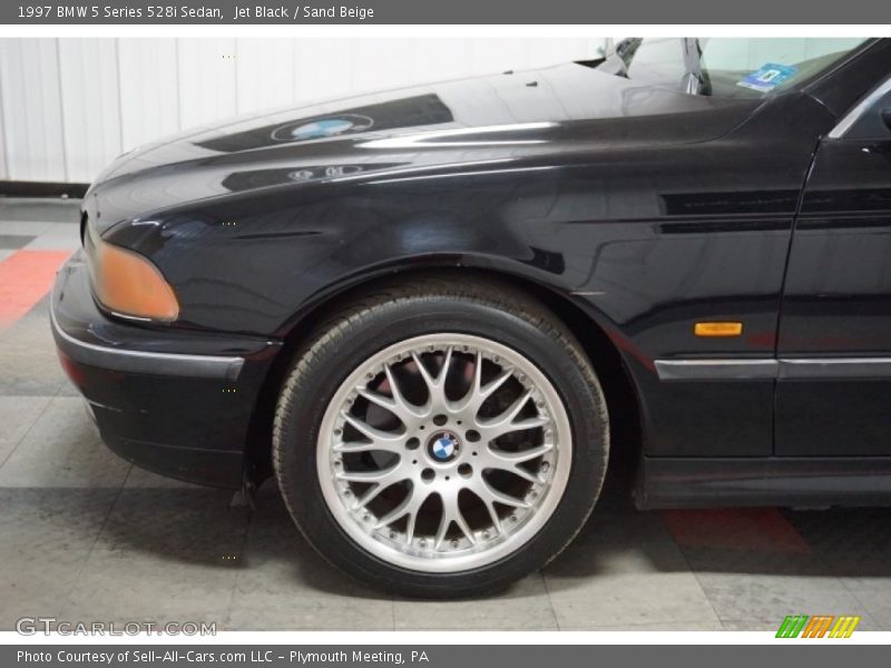 Jet Black / Sand Beige 1997 BMW 5 Series 528i Sedan
