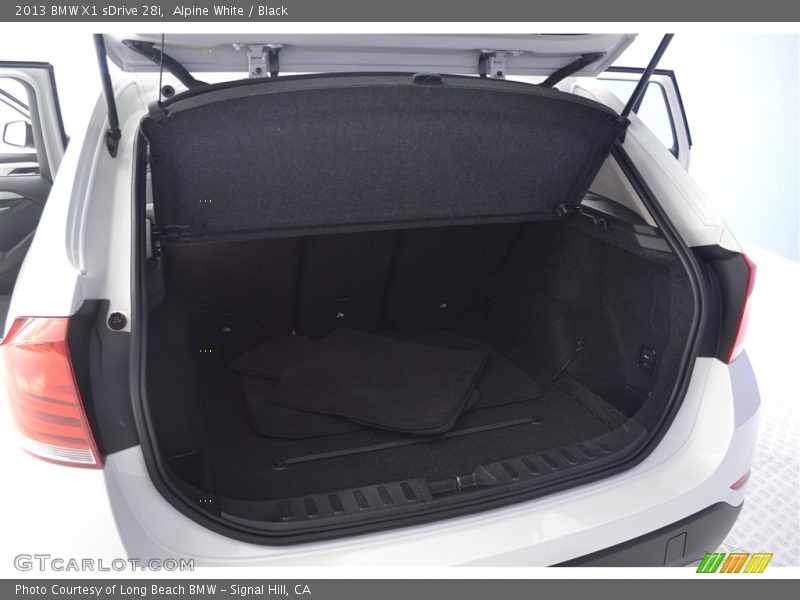 Alpine White / Black 2013 BMW X1 sDrive 28i