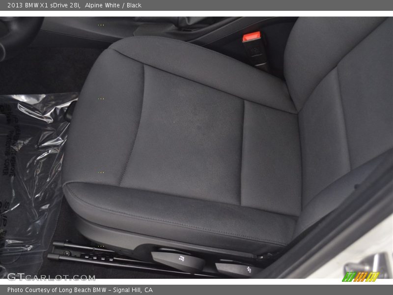 Alpine White / Black 2013 BMW X1 sDrive 28i