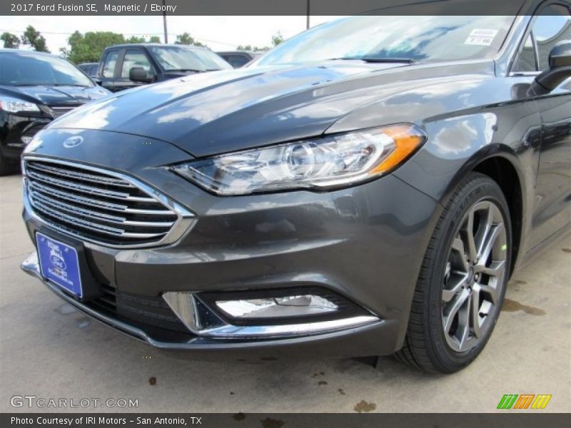 Magnetic / Ebony 2017 Ford Fusion SE