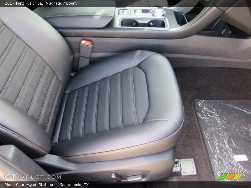 Magnetic / Ebony 2017 Ford Fusion SE