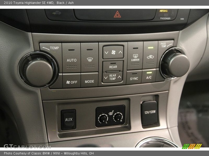 Black / Ash 2010 Toyota Highlander SE 4WD