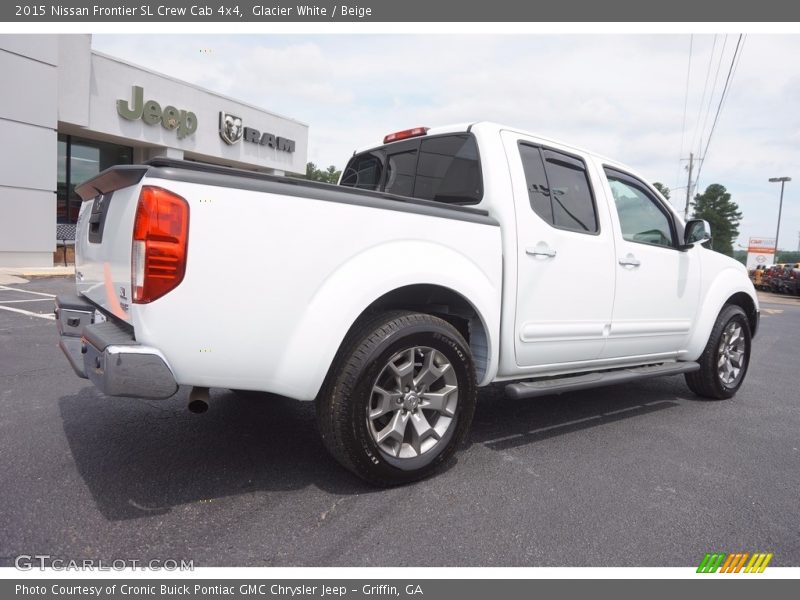 Glacier White / Beige 2015 Nissan Frontier SL Crew Cab 4x4
