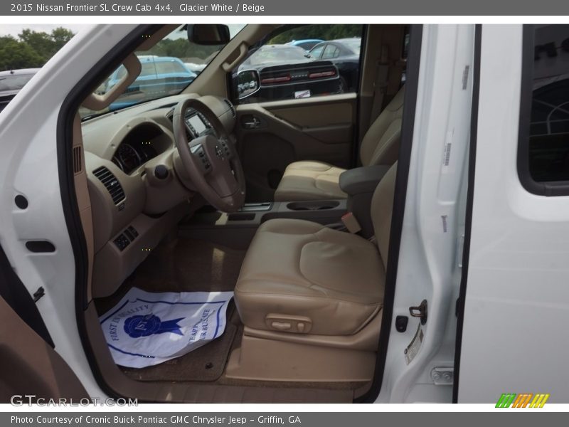Glacier White / Beige 2015 Nissan Frontier SL Crew Cab 4x4