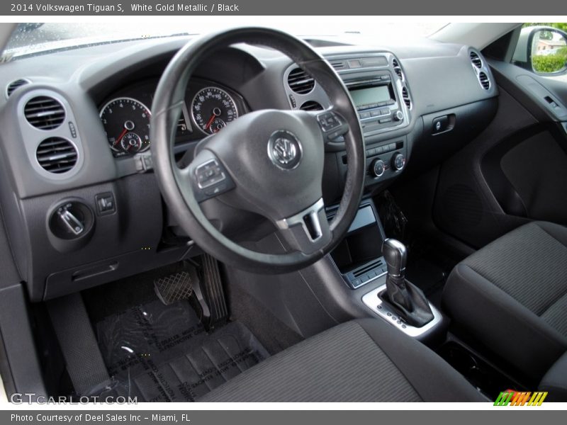 White Gold Metallic / Black 2014 Volkswagen Tiguan S