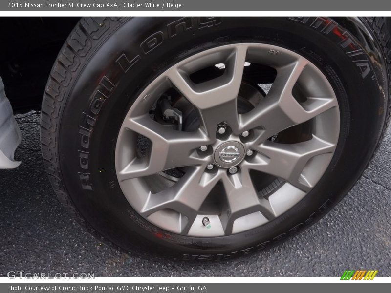 Glacier White / Beige 2015 Nissan Frontier SL Crew Cab 4x4