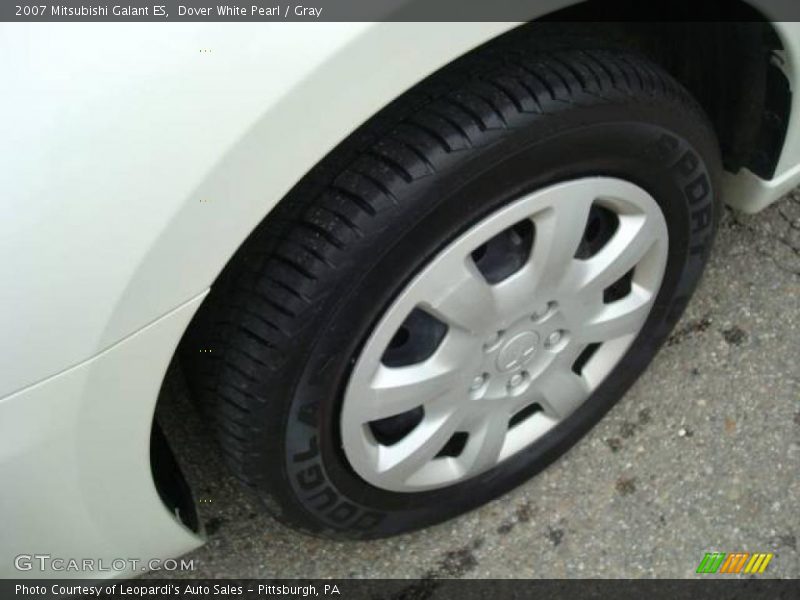 Dover White Pearl / Gray 2007 Mitsubishi Galant ES