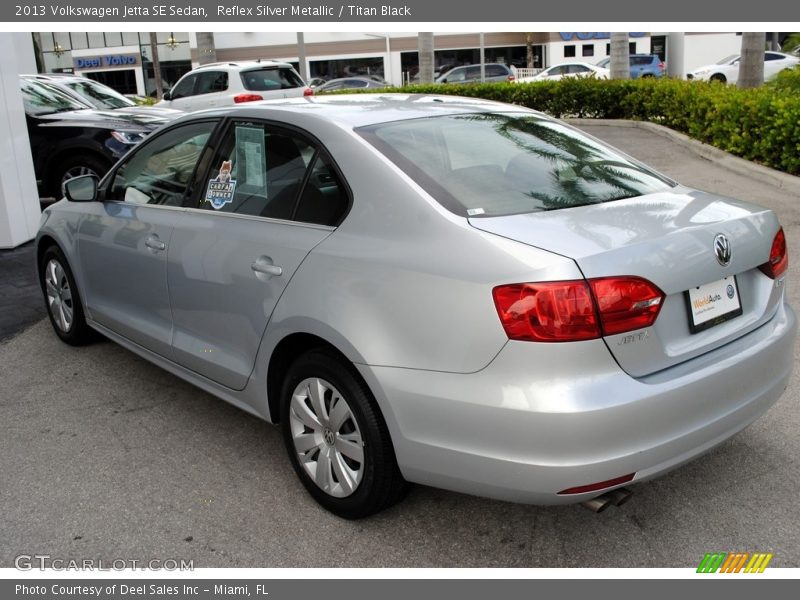 Reflex Silver Metallic / Titan Black 2013 Volkswagen Jetta SE Sedan