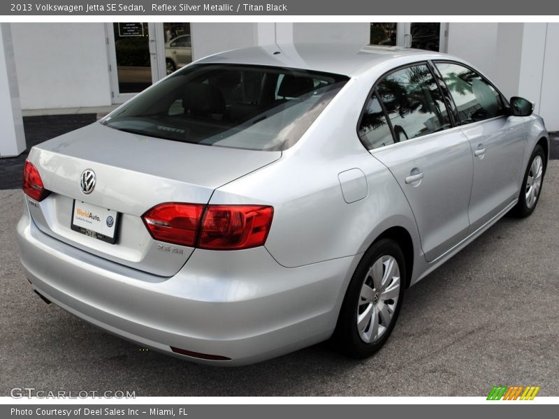 Reflex Silver Metallic / Titan Black 2013 Volkswagen Jetta SE Sedan