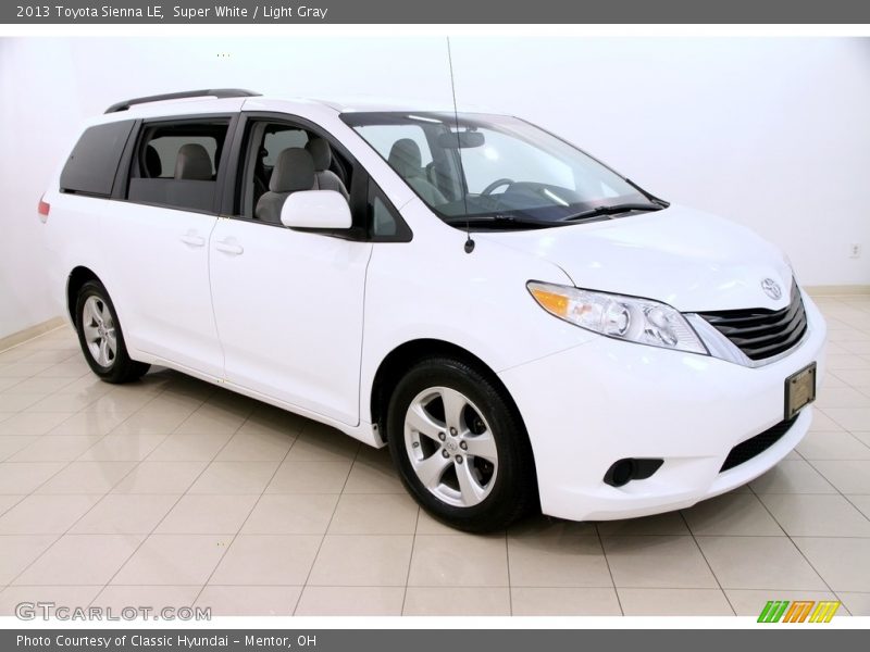 Super White / Light Gray 2013 Toyota Sienna LE