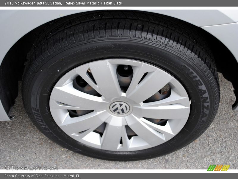 Reflex Silver Metallic / Titan Black 2013 Volkswagen Jetta SE Sedan