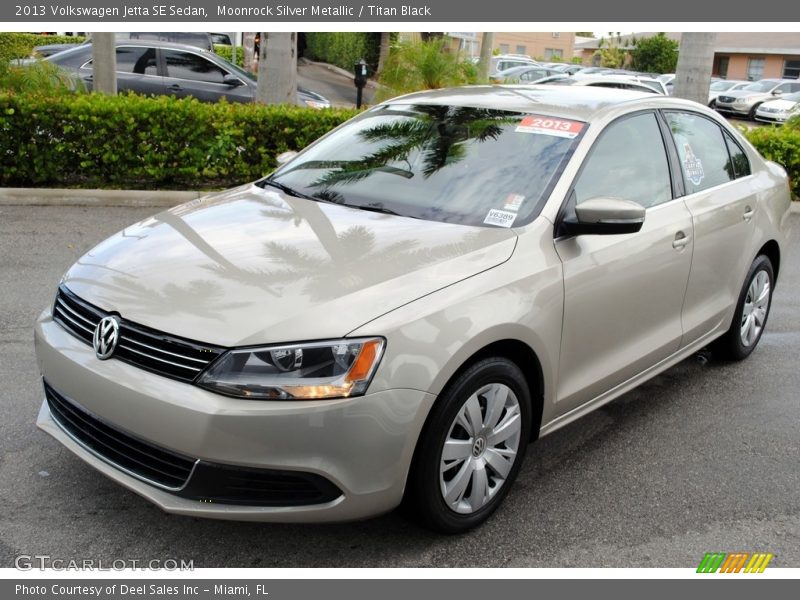 Moonrock Silver Metallic / Titan Black 2013 Volkswagen Jetta SE Sedan