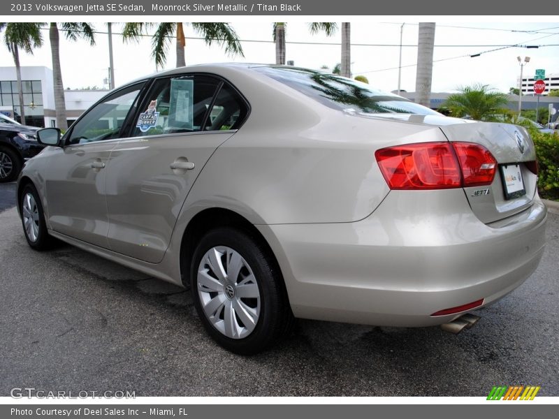 Moonrock Silver Metallic / Titan Black 2013 Volkswagen Jetta SE Sedan