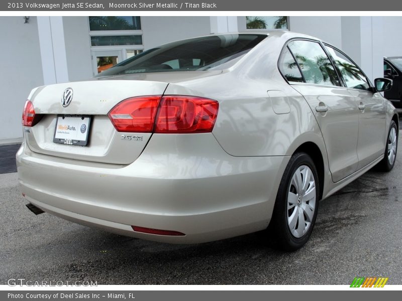 Moonrock Silver Metallic / Titan Black 2013 Volkswagen Jetta SE Sedan