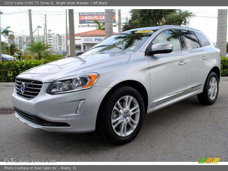 Bright Silver Metallic / Off Black 2015 Volvo XC60 T5 Drive-E