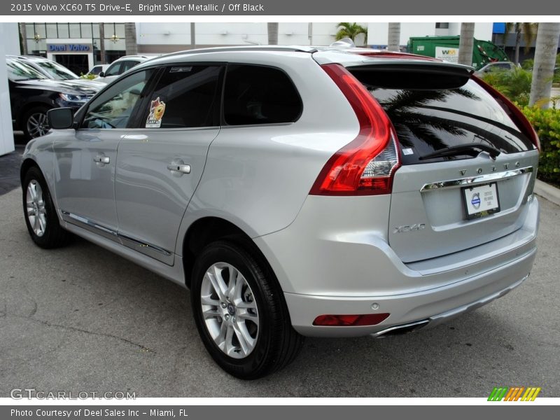 Bright Silver Metallic / Off Black 2015 Volvo XC60 T5 Drive-E