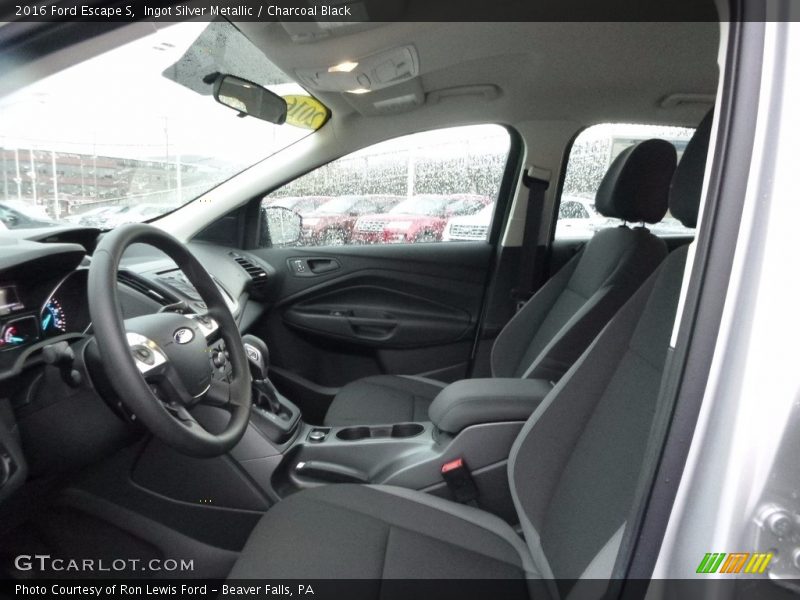 Ingot Silver Metallic / Charcoal Black 2016 Ford Escape S