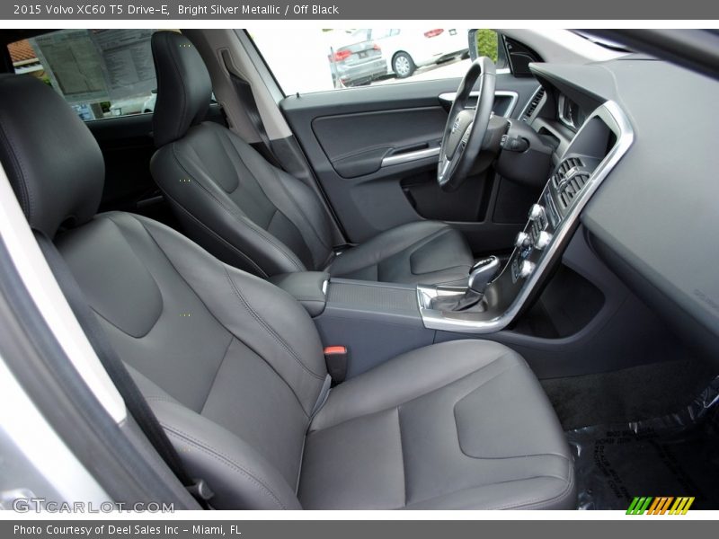Bright Silver Metallic / Off Black 2015 Volvo XC60 T5 Drive-E