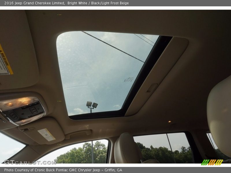 Bright White / Black/Light Frost Beige 2016 Jeep Grand Cherokee Limited