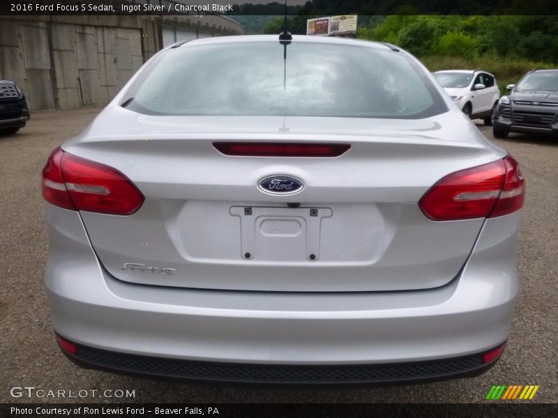 Ingot Silver / Charcoal Black 2016 Ford Focus S Sedan