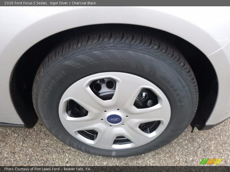 Ingot Silver / Charcoal Black 2016 Ford Focus S Sedan