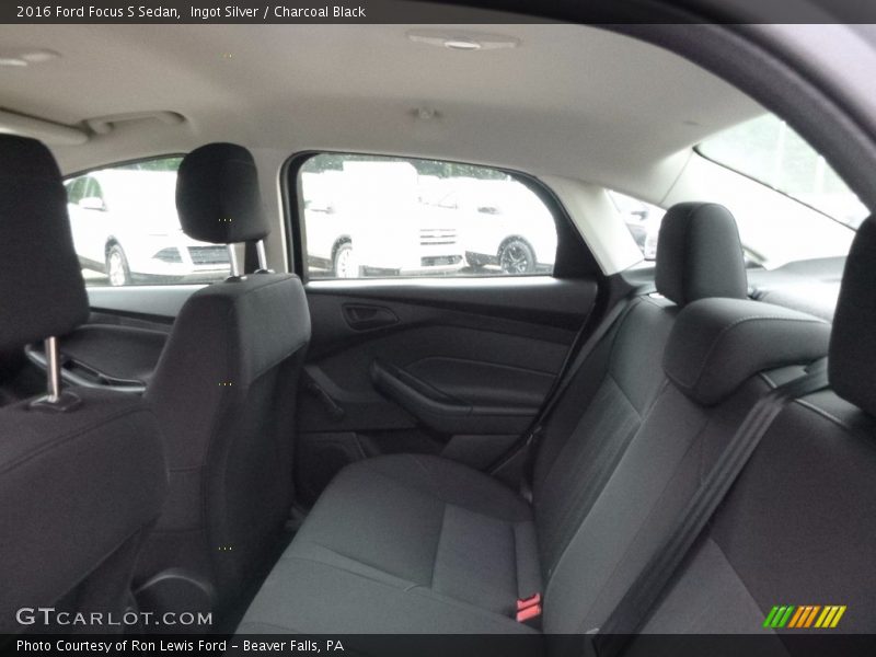 Ingot Silver / Charcoal Black 2016 Ford Focus S Sedan