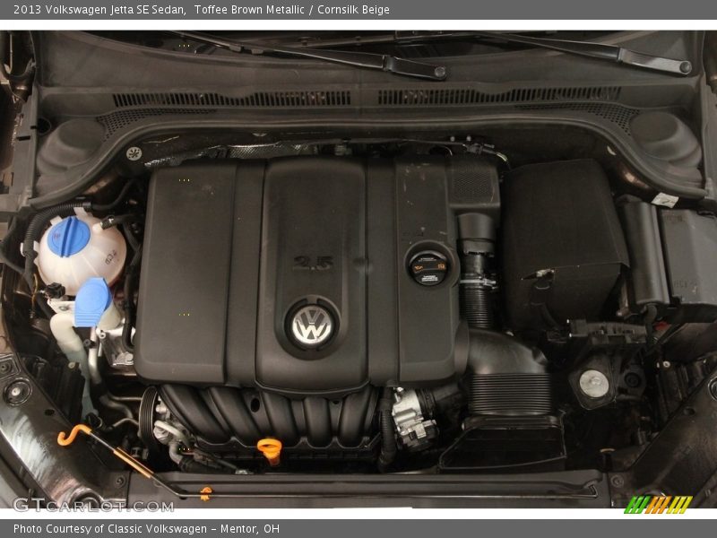Toffee Brown Metallic / Cornsilk Beige 2013 Volkswagen Jetta SE Sedan