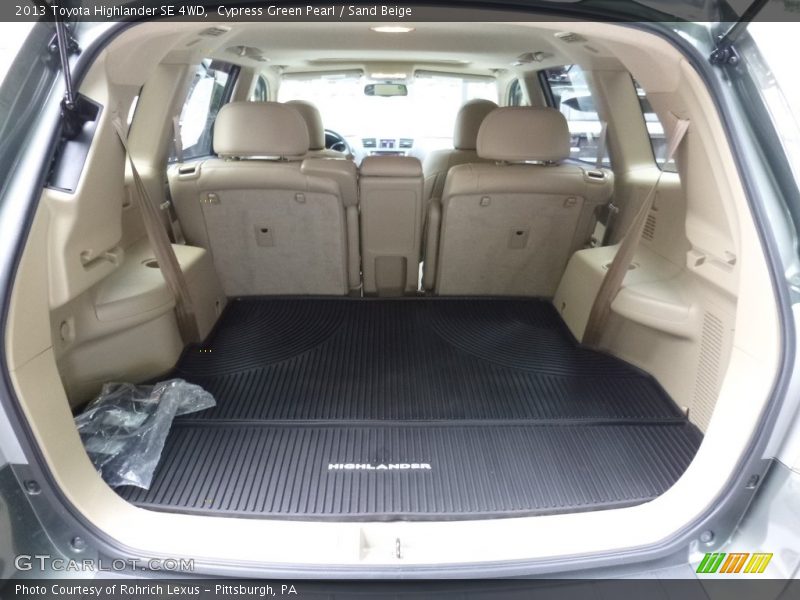 Cypress Green Pearl / Sand Beige 2013 Toyota Highlander SE 4WD