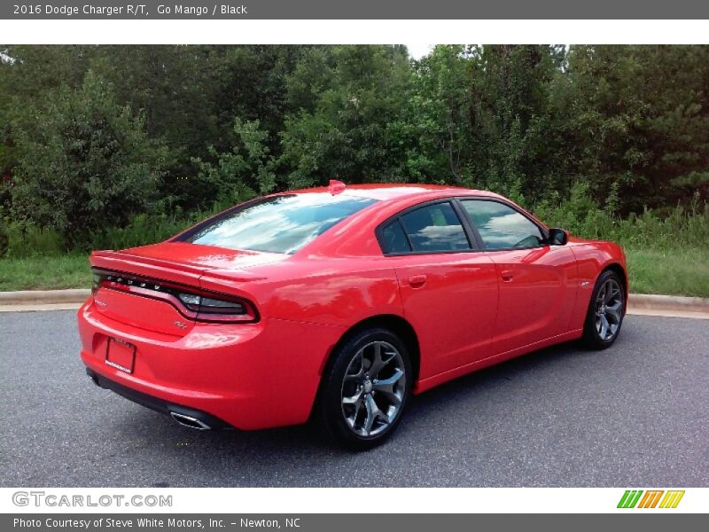 Go Mango / Black 2016 Dodge Charger R/T