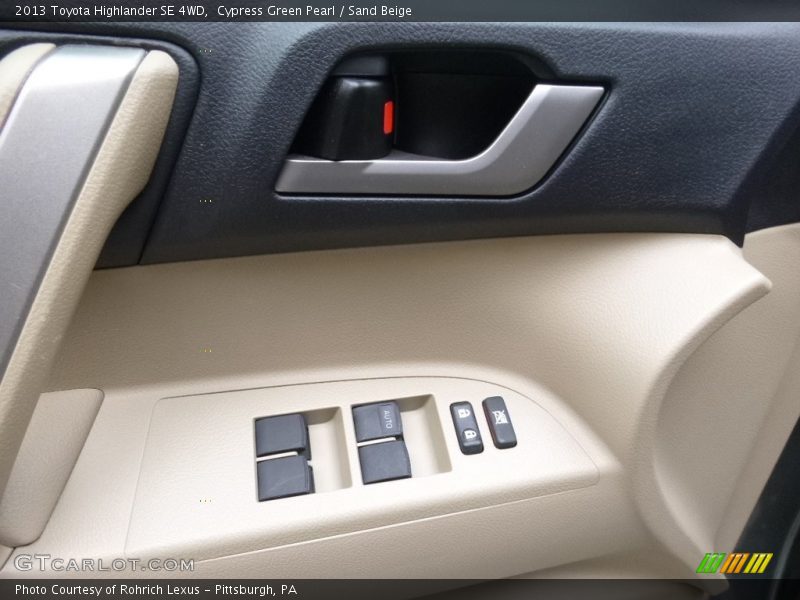 Cypress Green Pearl / Sand Beige 2013 Toyota Highlander SE 4WD