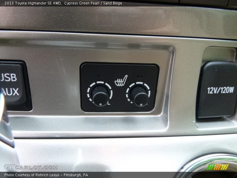 Cypress Green Pearl / Sand Beige 2013 Toyota Highlander SE 4WD