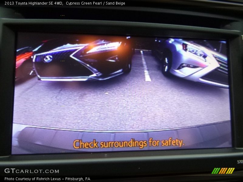 Cypress Green Pearl / Sand Beige 2013 Toyota Highlander SE 4WD