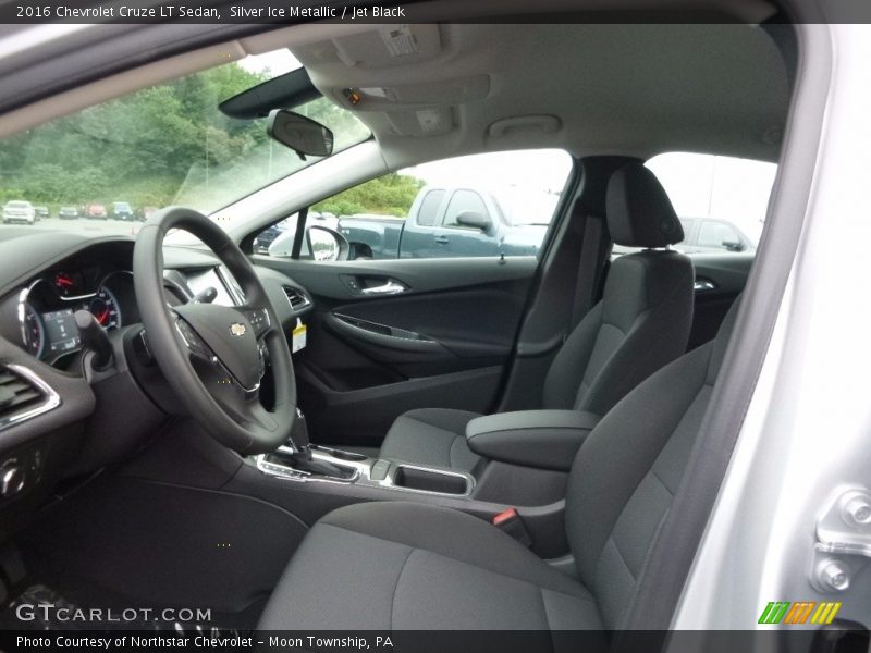 Silver Ice Metallic / Jet Black 2016 Chevrolet Cruze LT Sedan