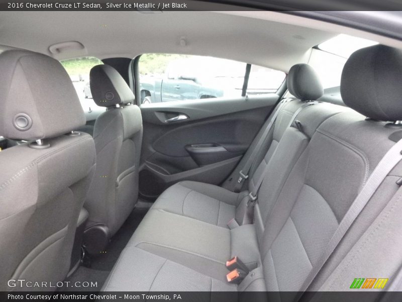 Silver Ice Metallic / Jet Black 2016 Chevrolet Cruze LT Sedan