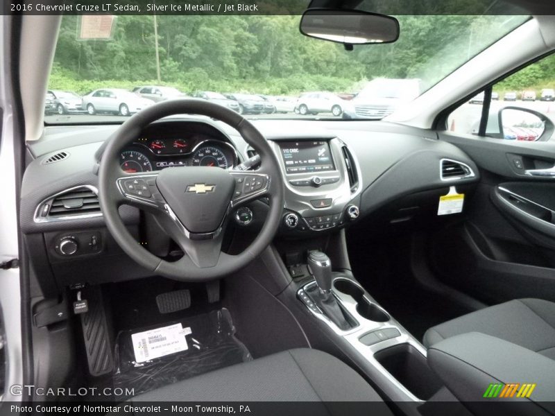 Silver Ice Metallic / Jet Black 2016 Chevrolet Cruze LT Sedan